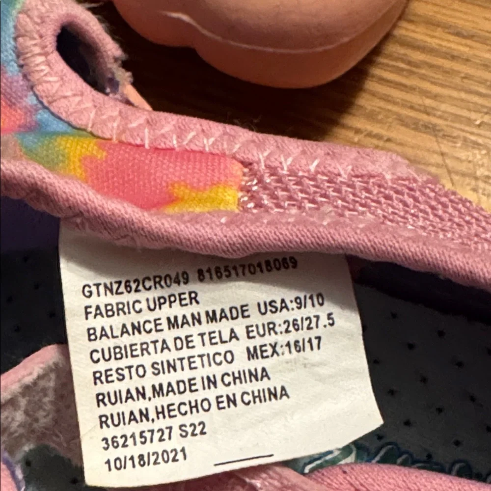 Newtz water Pink Tie-Dye adjustable Kids Shoes size 9/10
